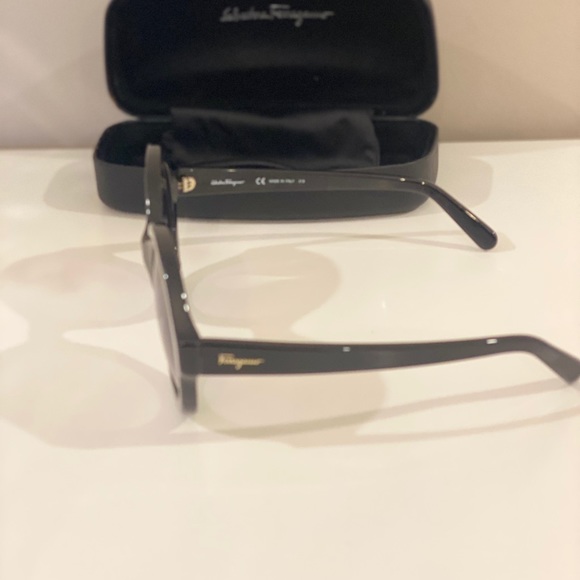 Salvatore Ferragamo oversized black sunglasses main image 5